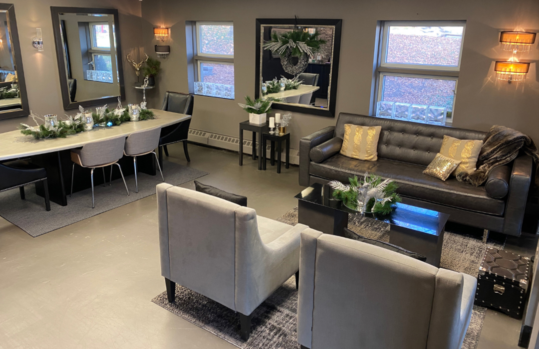 Studio image lounge, two